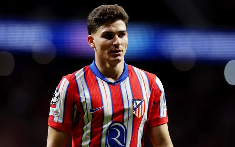 صراع إنجليزي إيطالي.. أستون فيلا ينافس يوفنتوس لضم النصيري ومحاولة لتعطيل صفقة برشلونة